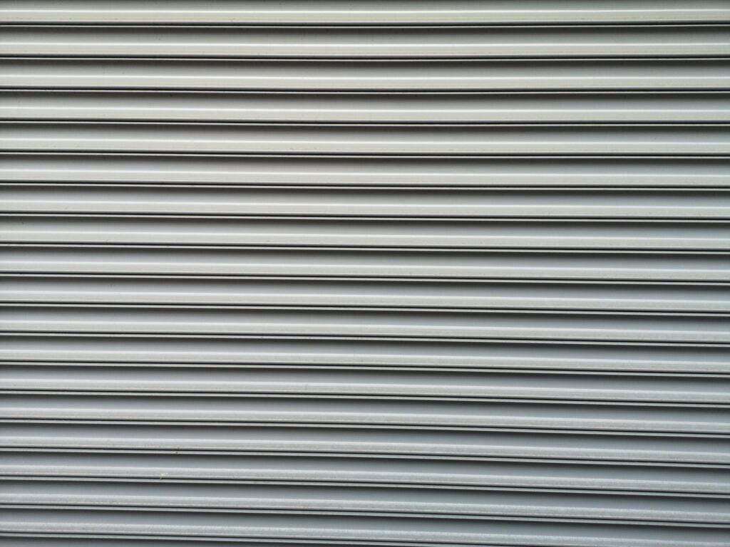 Rolling door otomatis toko yang perlu dicek kondisi dinamonya